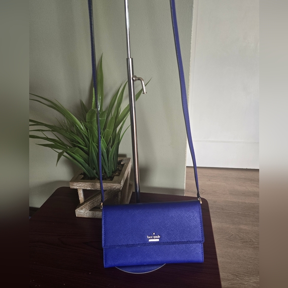 kate spade Handbags - Kate Spade Crossbody ♠️ wallet